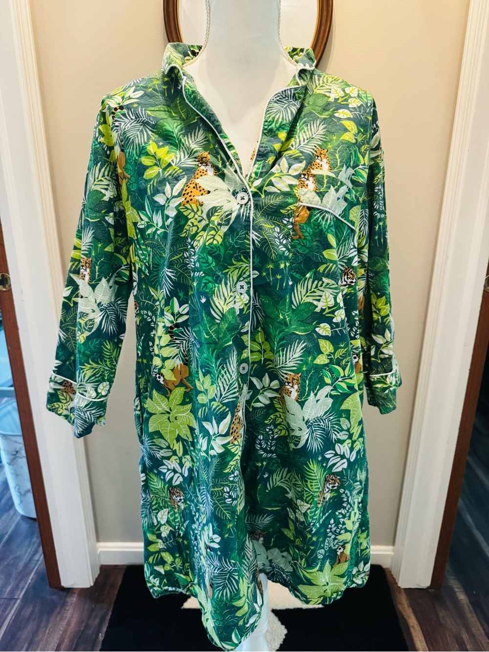 Printfresh Tropical green tiger cheetah jungle print nightshirt